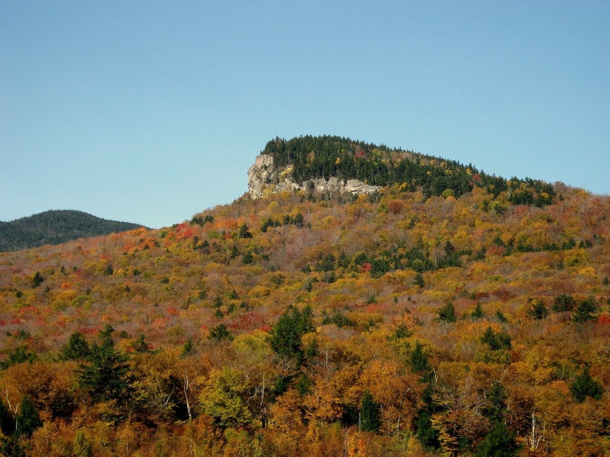Indian Head rock profile above US Route 3 in Lincoln, New Hampshire
